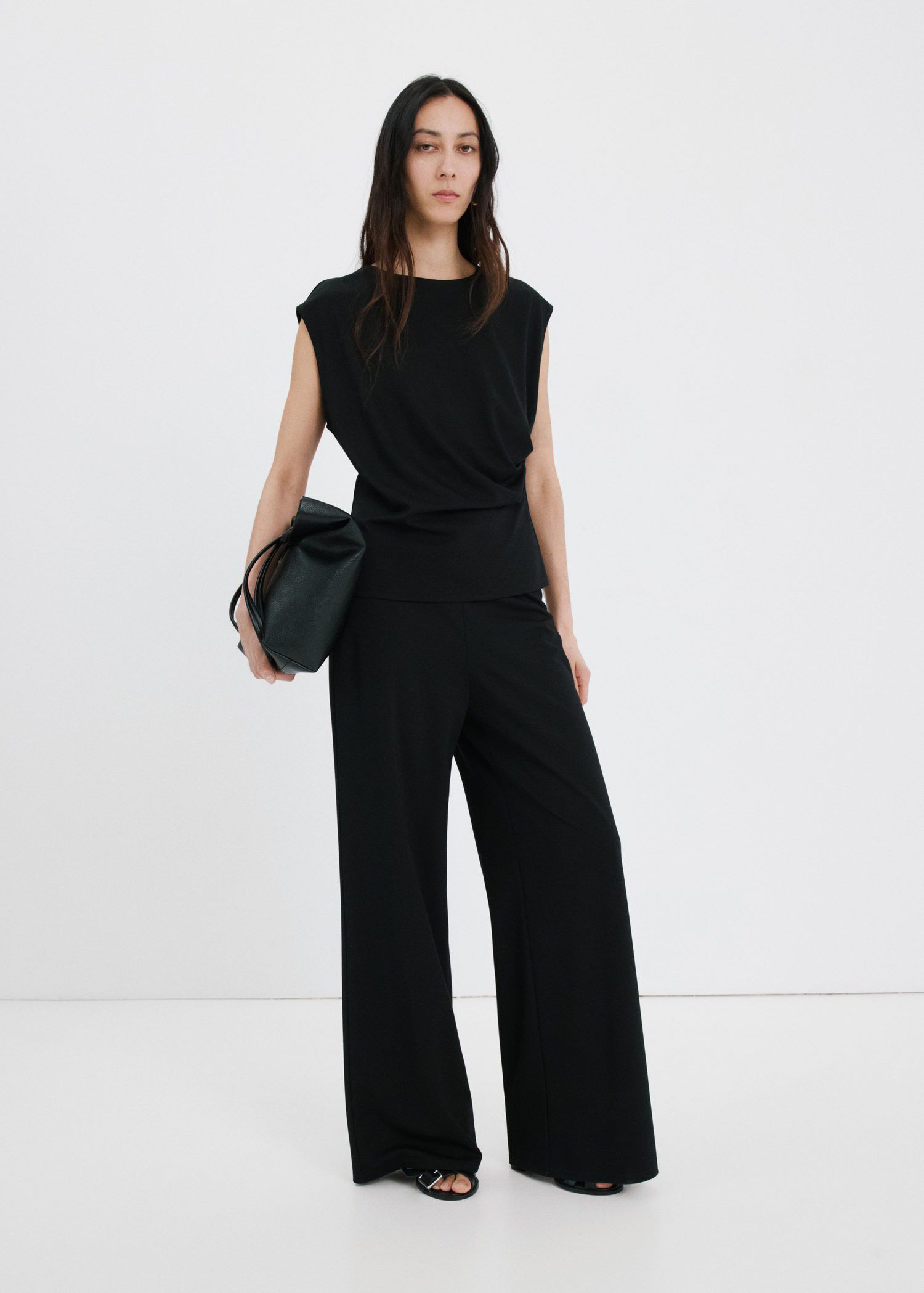 Straight-fit trousers with elastic