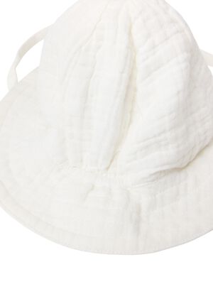 Woven sun hat in with tie band.