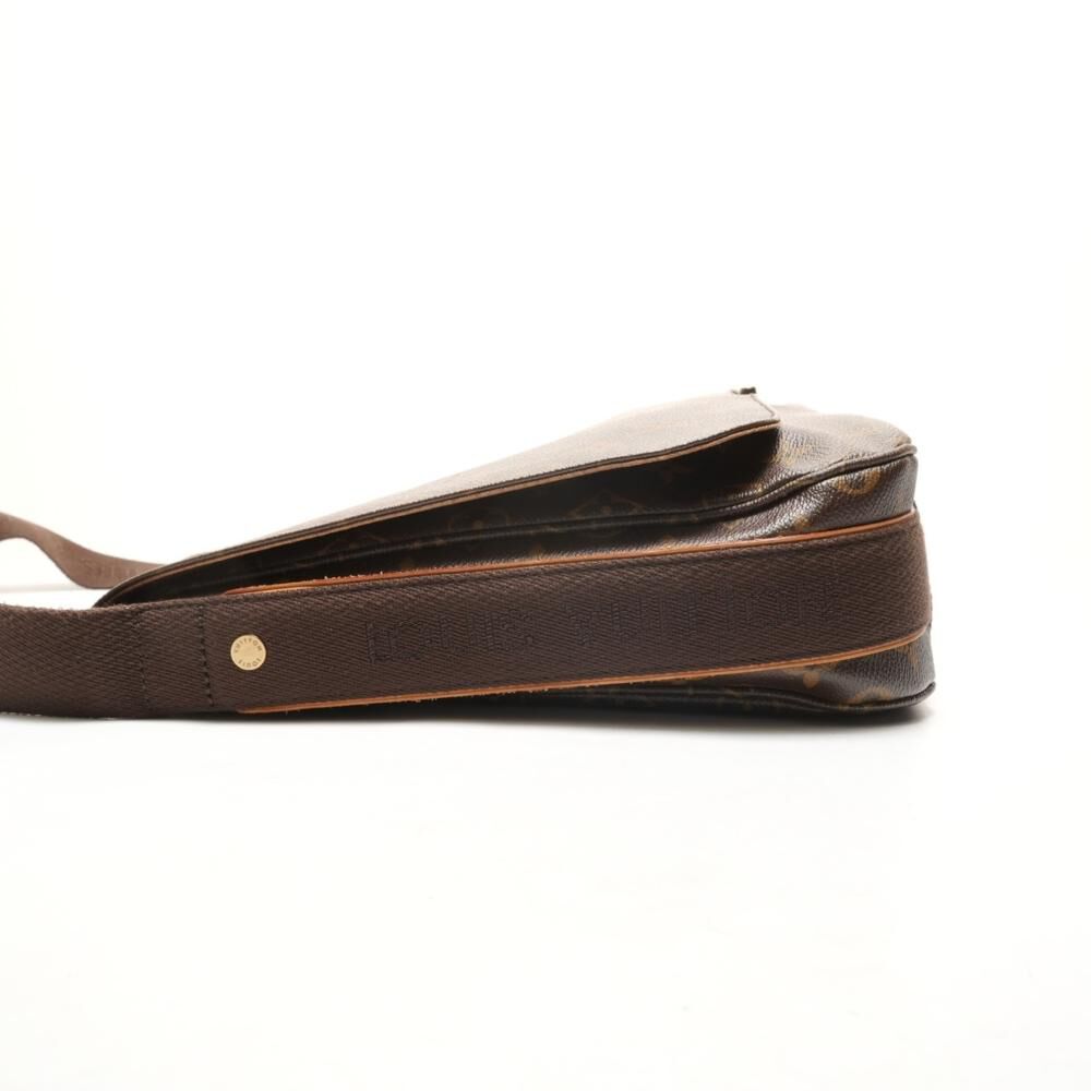 Louis Vuitton Messenger