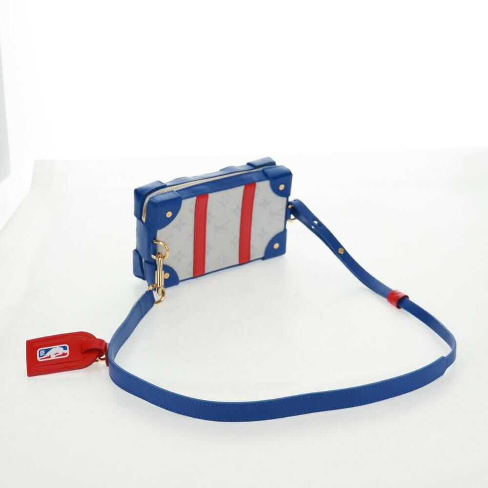 Louis Vuitton Shoulder Bags