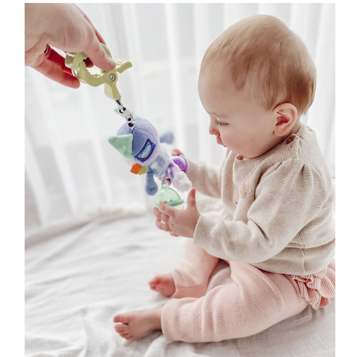 Dingly Dangly oph&aelig;ng, R&aelig;v