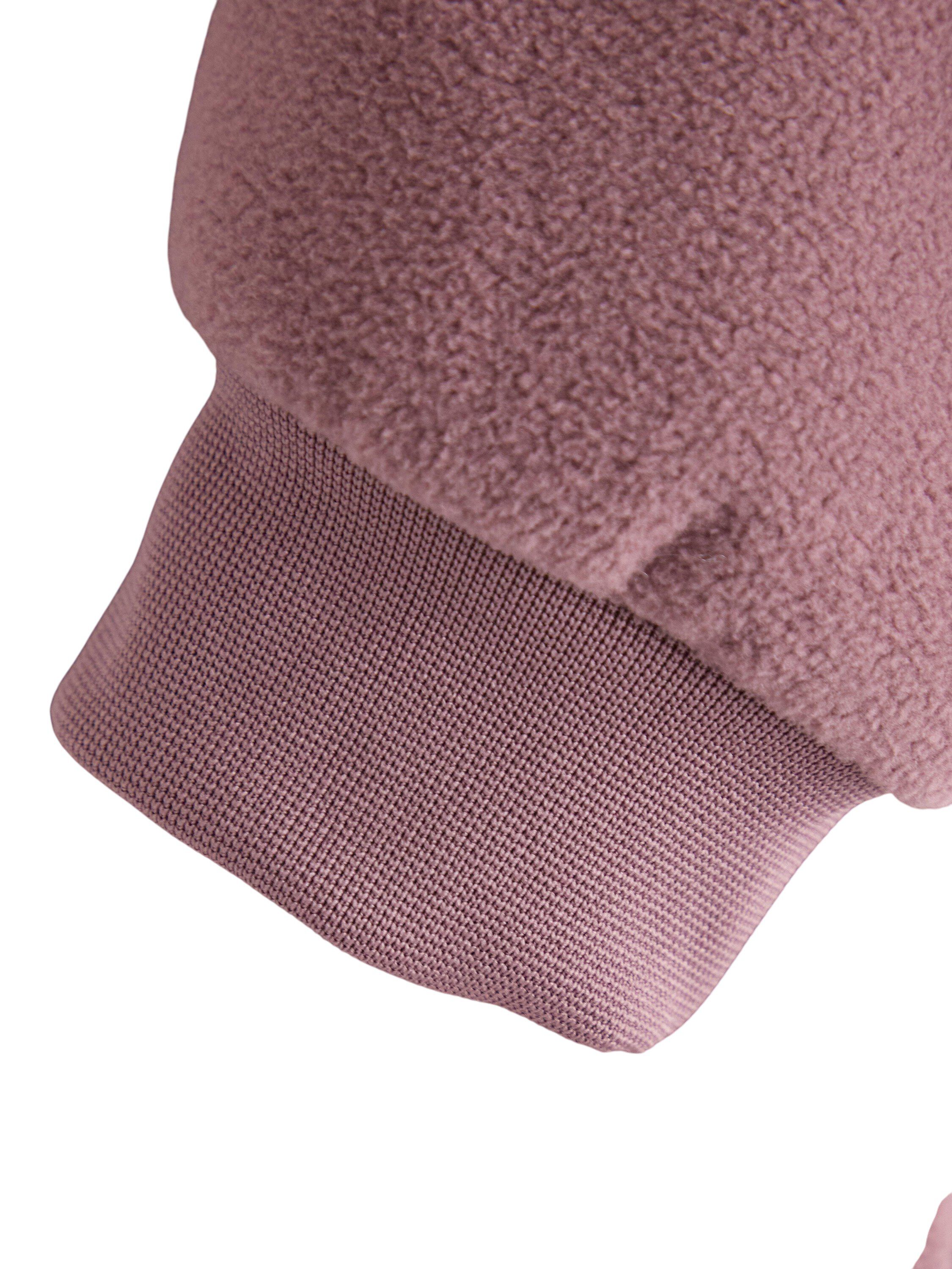 Soft joggers in fleece that providi