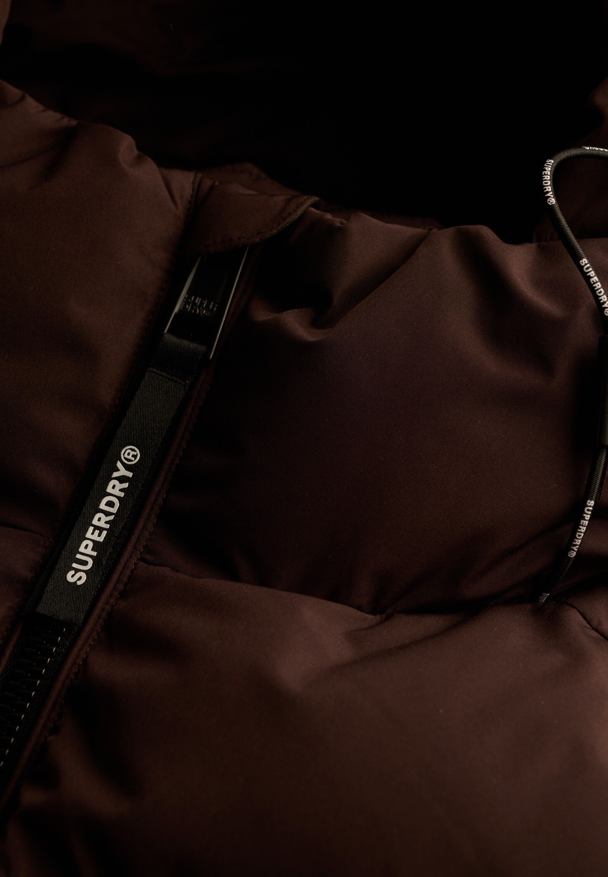 HOODED SPORTS PUFFER JACKET