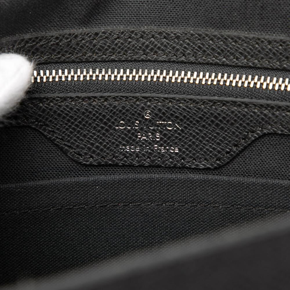 Louis Vuitton Messenger