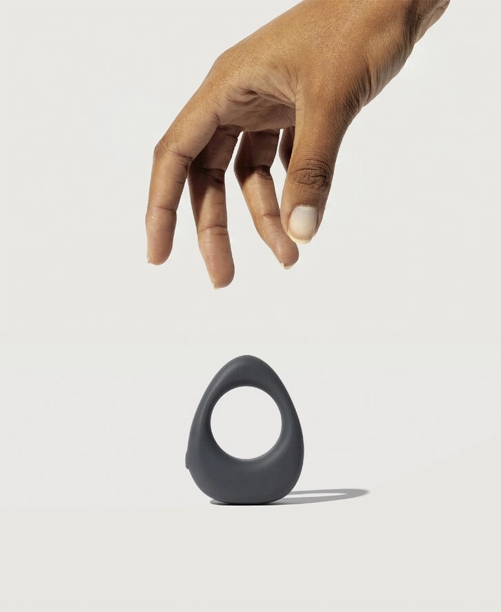 Maude - Band Vibrating Ring - Charcoal