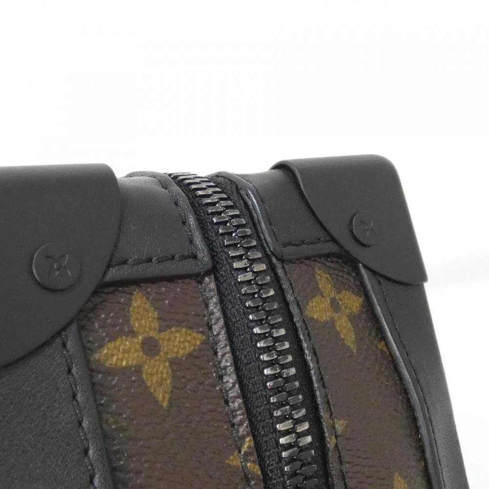 Louis Vuitton Shoulder Bags