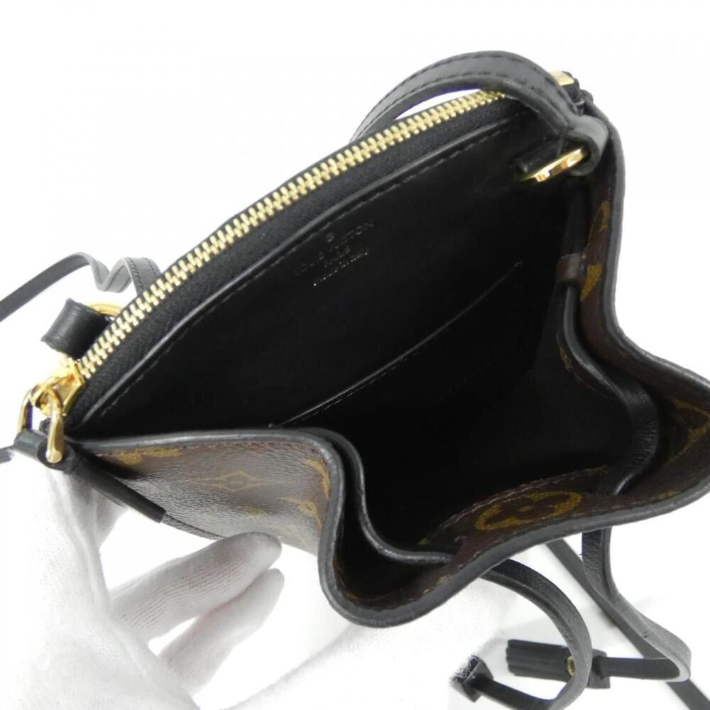 Louis Vuitton Shoulder Bags