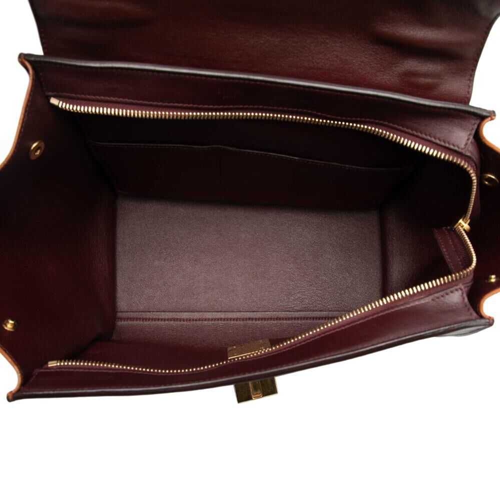 C&eacute;line Trapeze