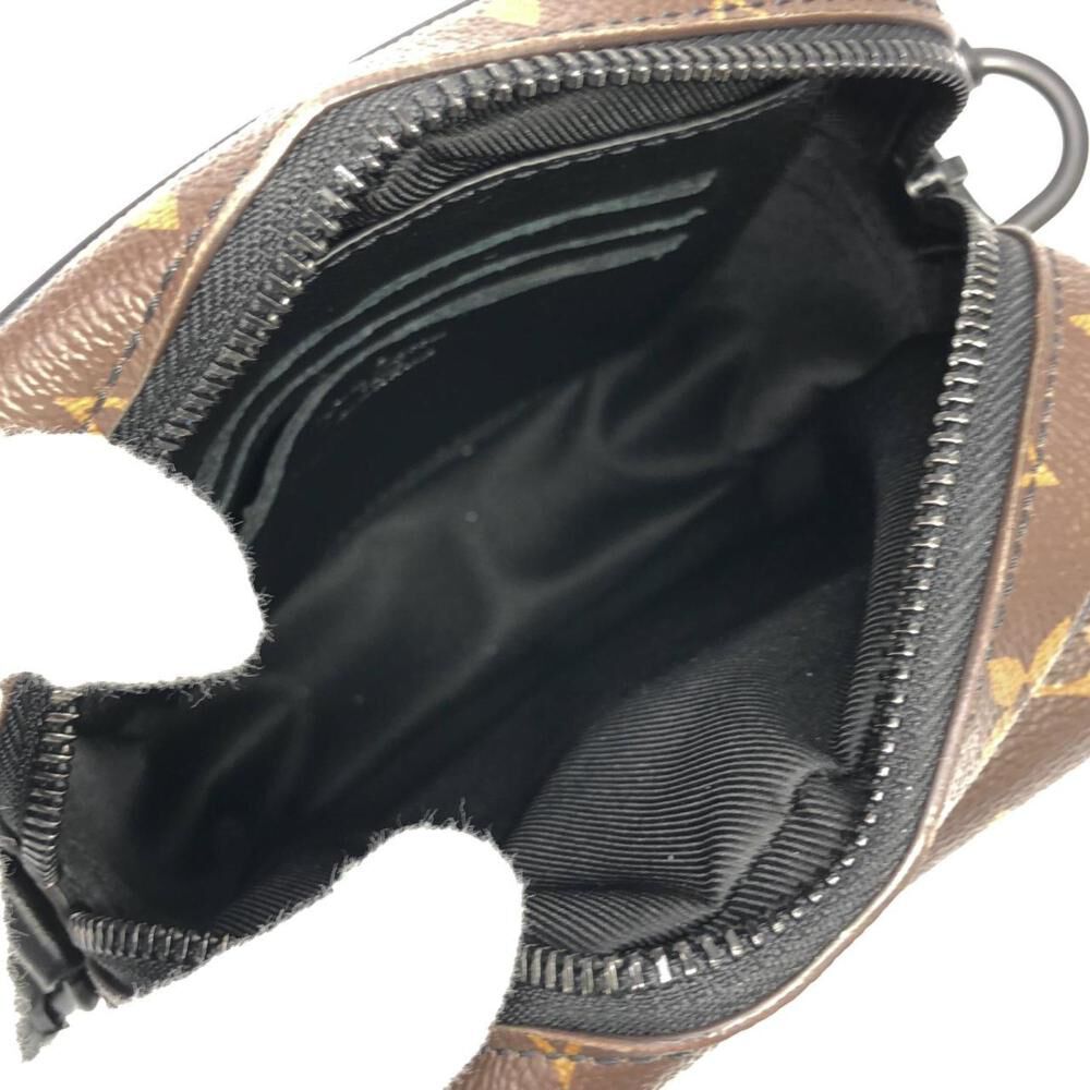 Louis Vuitton Shoulder Bags