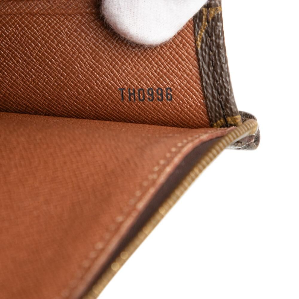 Louis Vuitton Poche Documents