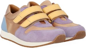 Running style sneaker