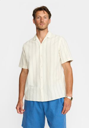 Short-sleeve shirts