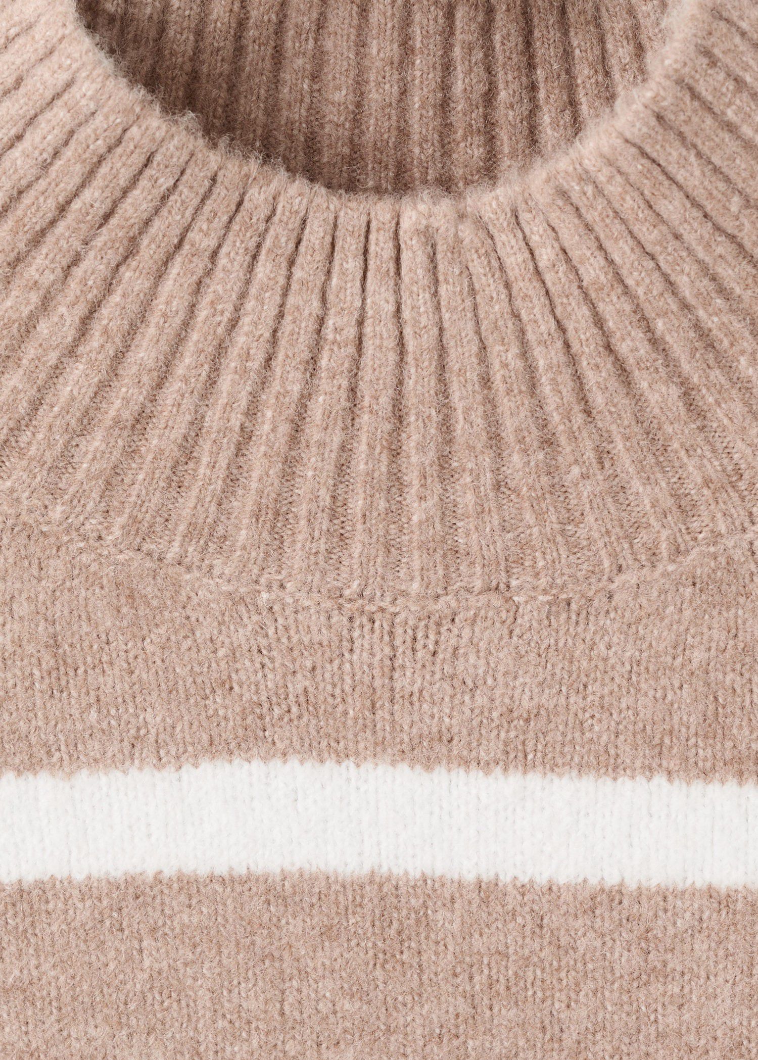 Oversized striped turtleneck sweate