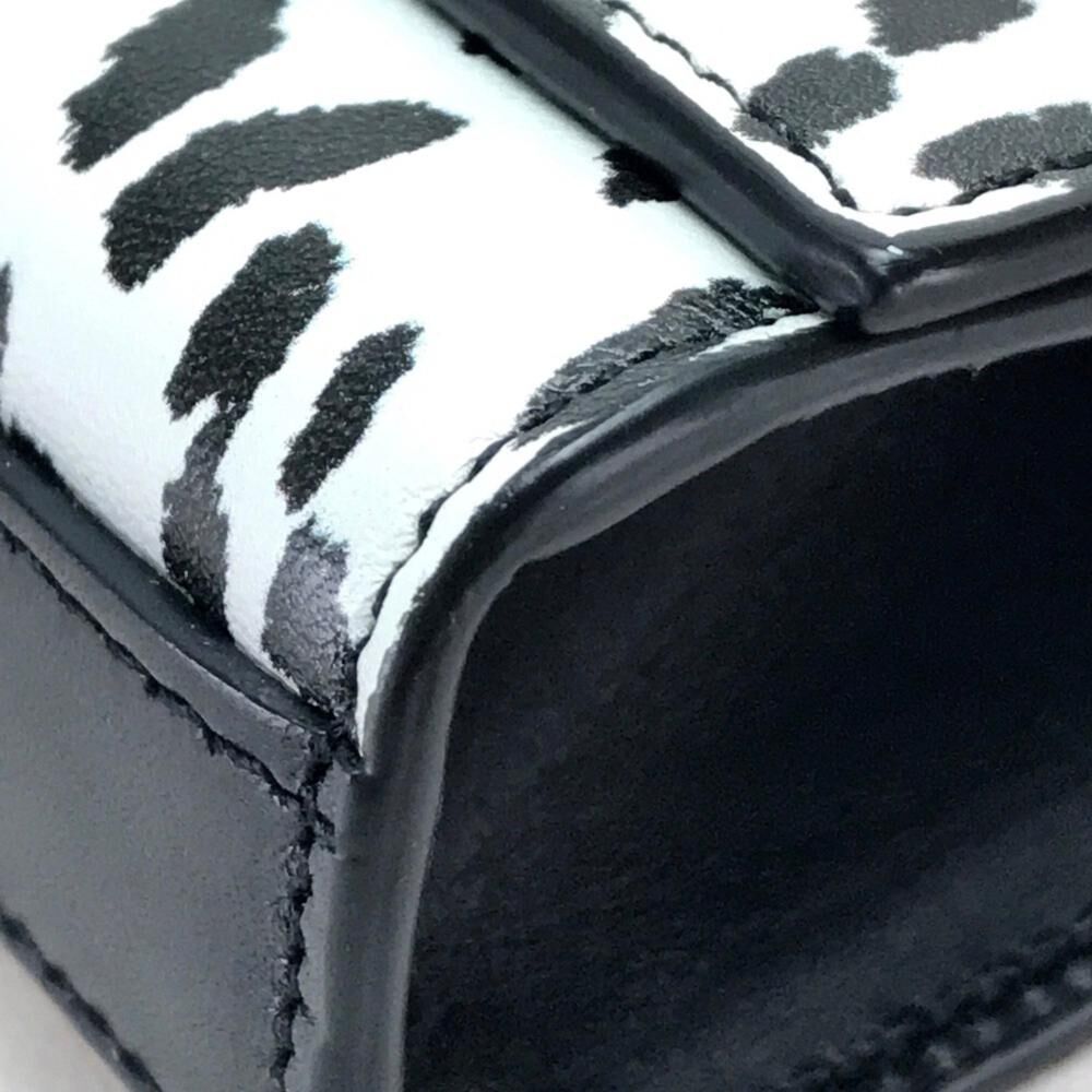 Yves Saint Laurent Clutch