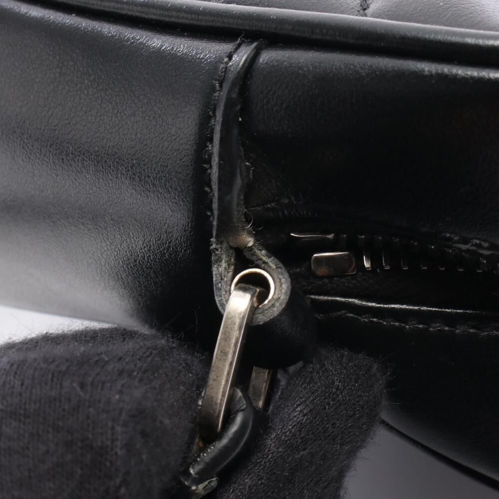 Yves Saint Laurent Shoulder Bag