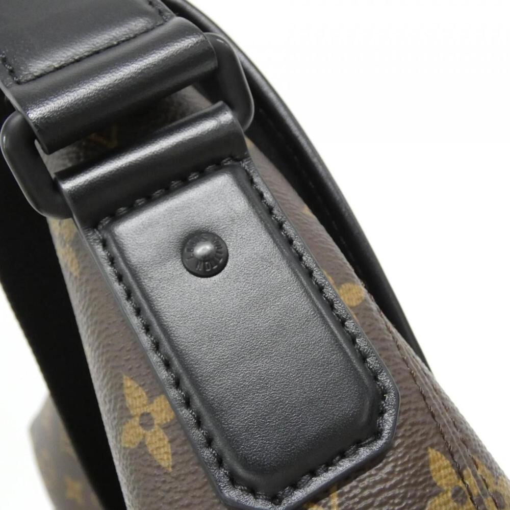 Louis Vuitton Shoulder Bags