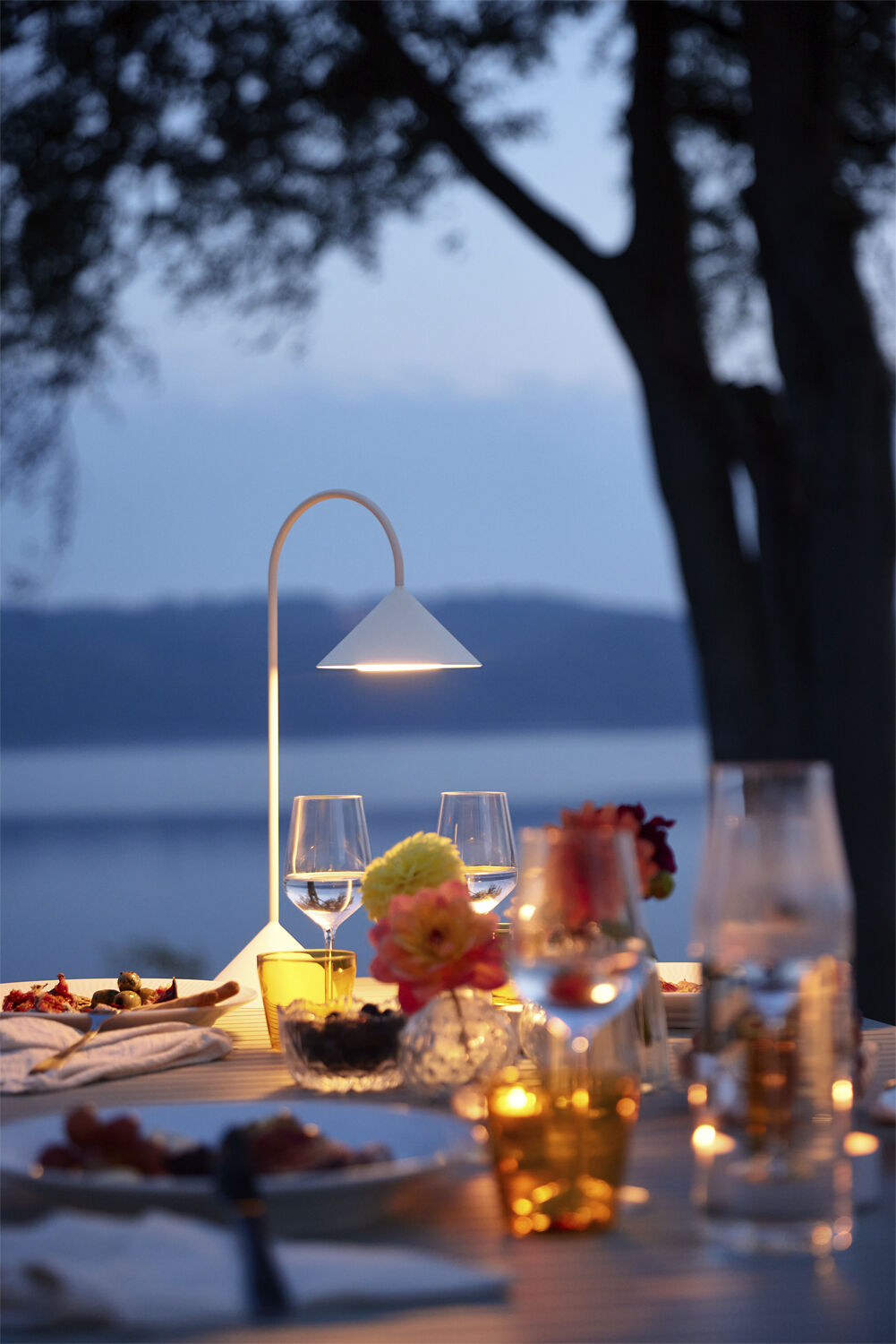 Grasp Portable Table Lamp H47