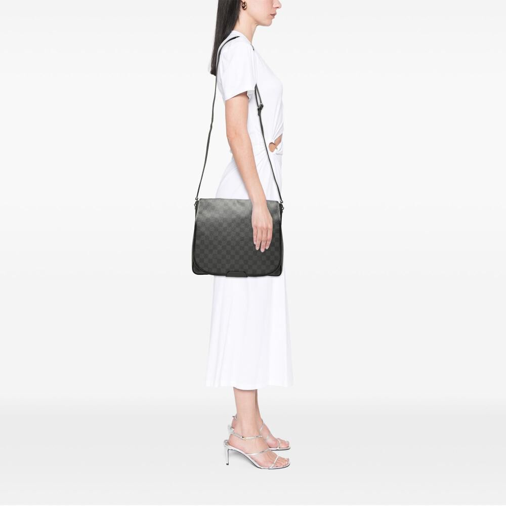 Louis Vuitton District