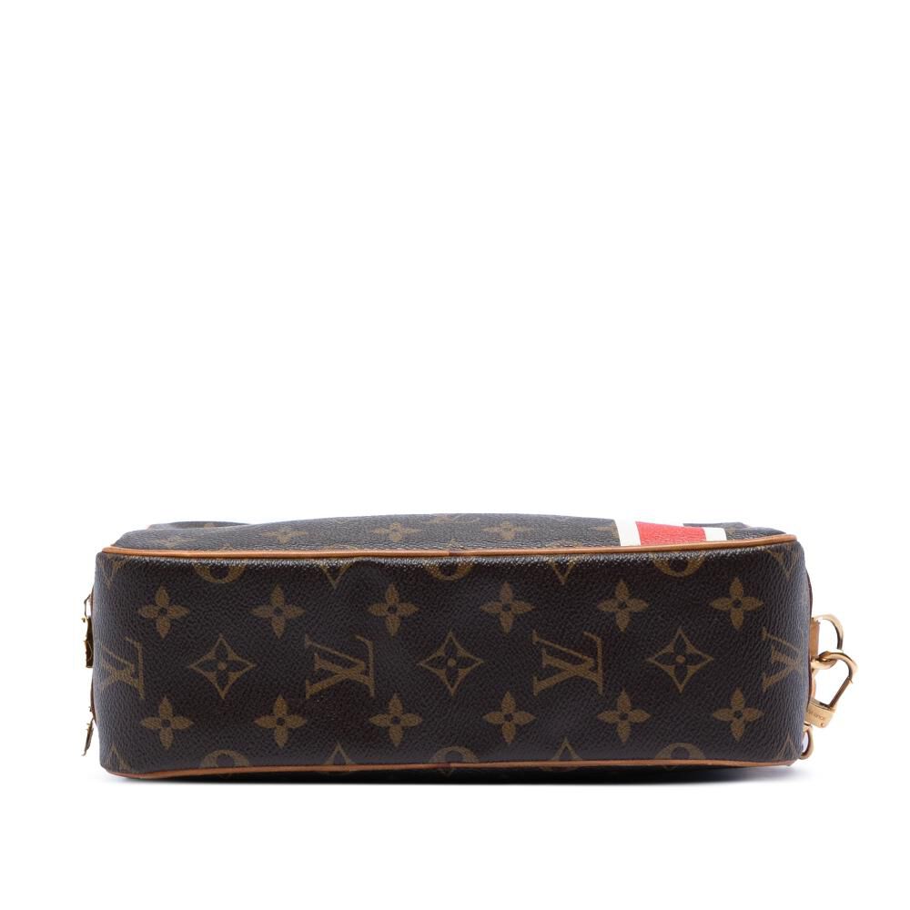 Louis Vuitton Clutch