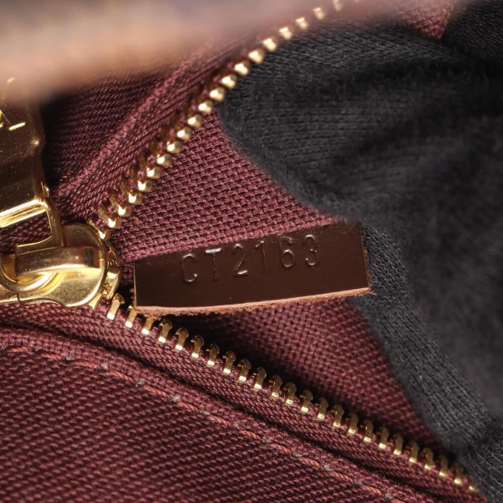 Louis Vuitton Sac Plat