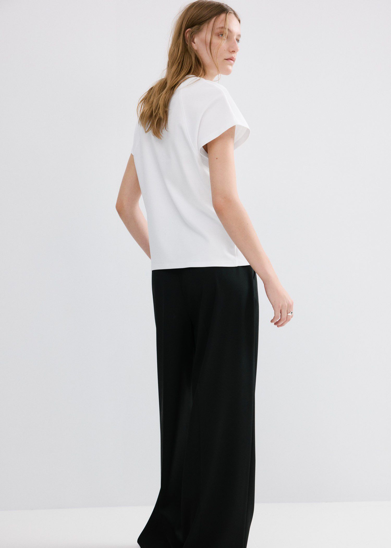 Short-sleeved cotton t-shirt