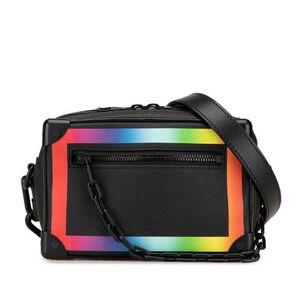 Louis Vuitton Shoulder Bags