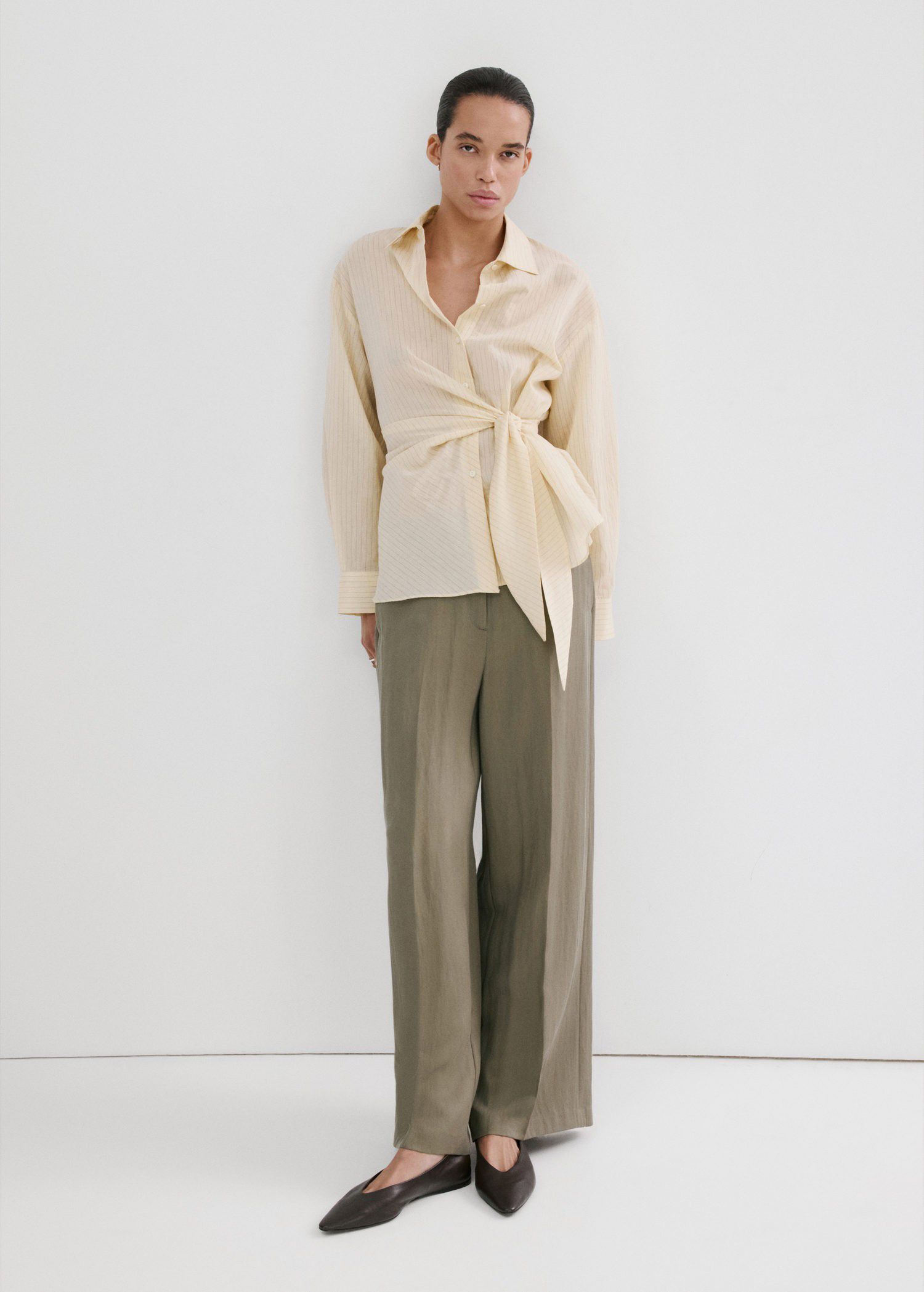 High-waisted lyocell trousers