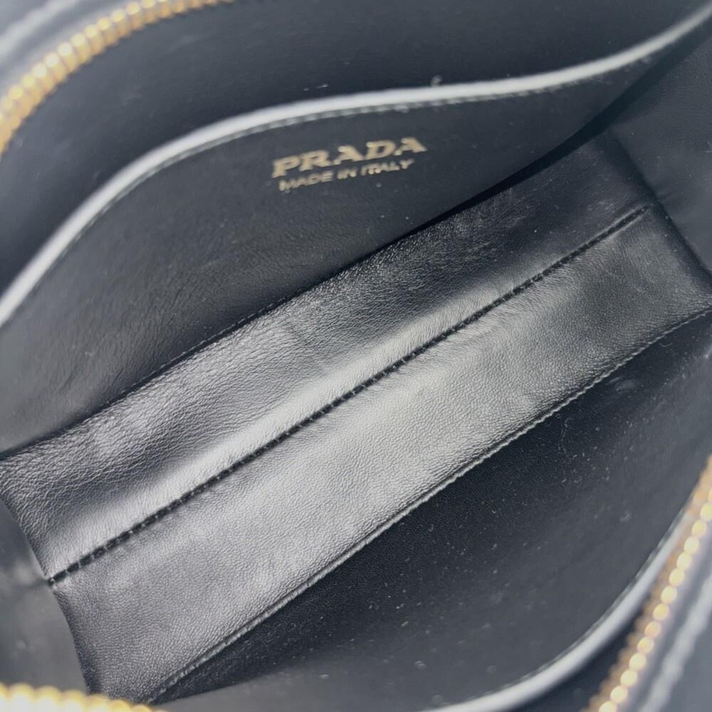 Prada Esplanade