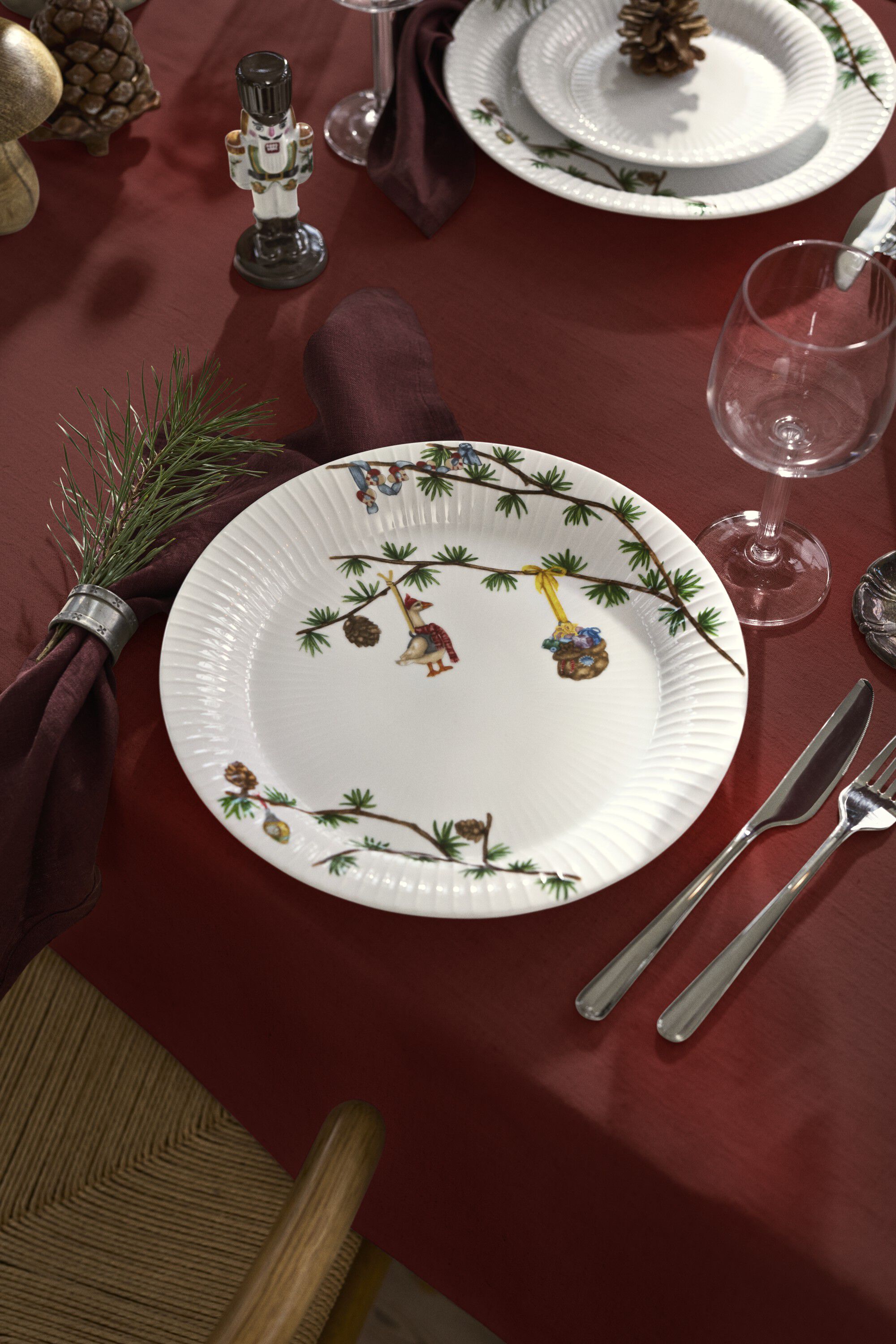 Hammersh&oslash;i Christmas Tallerken g&aring;s &Oslash;27 cm hvid m. deko
