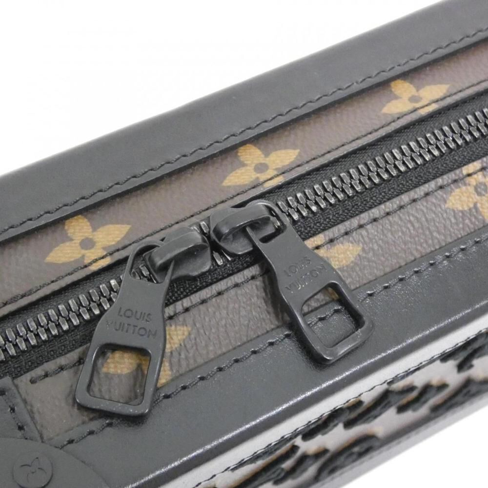 Louis Vuitton Shoulder Bags