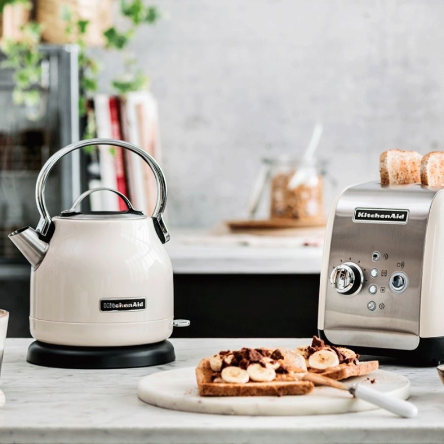 Vattenkokare cr&egrave;me 1,25 liter L22,6cm B17,8cm H26,