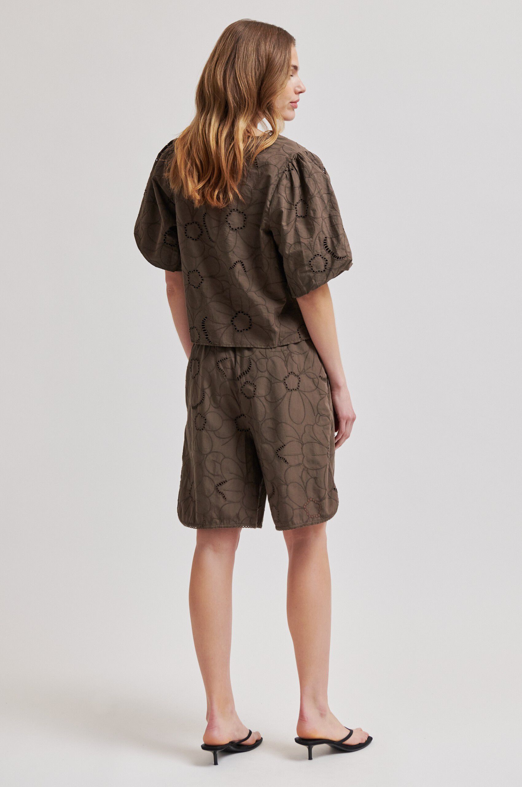 Avrille Shorts