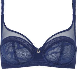 True lace Very covering underwired bra