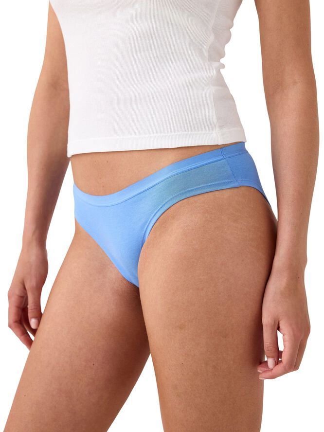 Bikinitrosa med låg midja