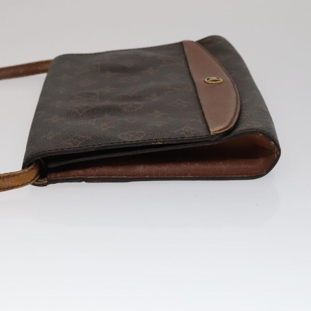 Louis Vuitton Shoulder Bags