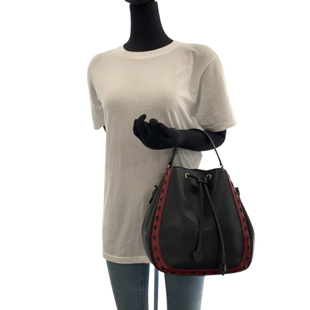 Yves Saint Laurent Shoulder Bag