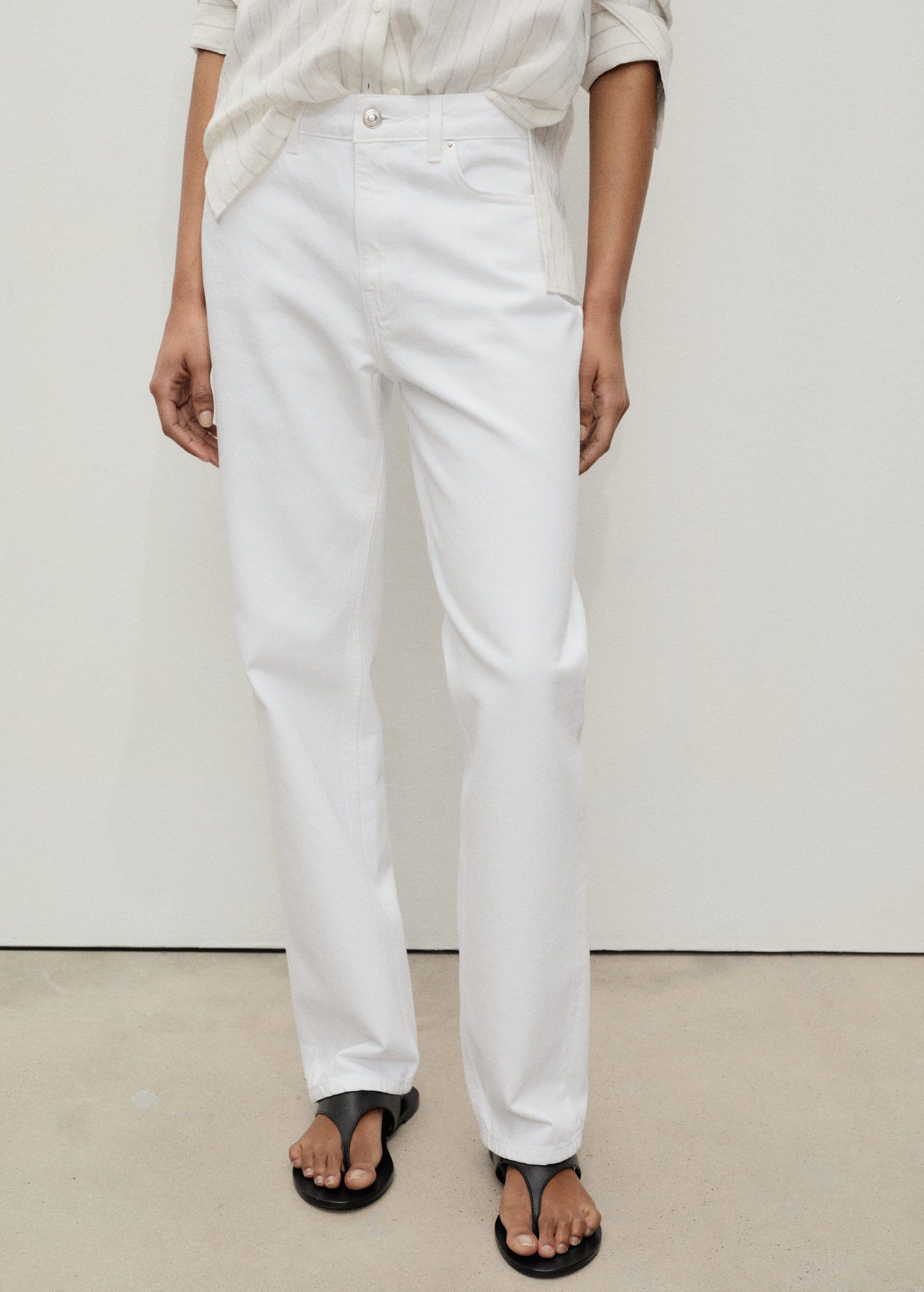 Mid-rise straight jeans