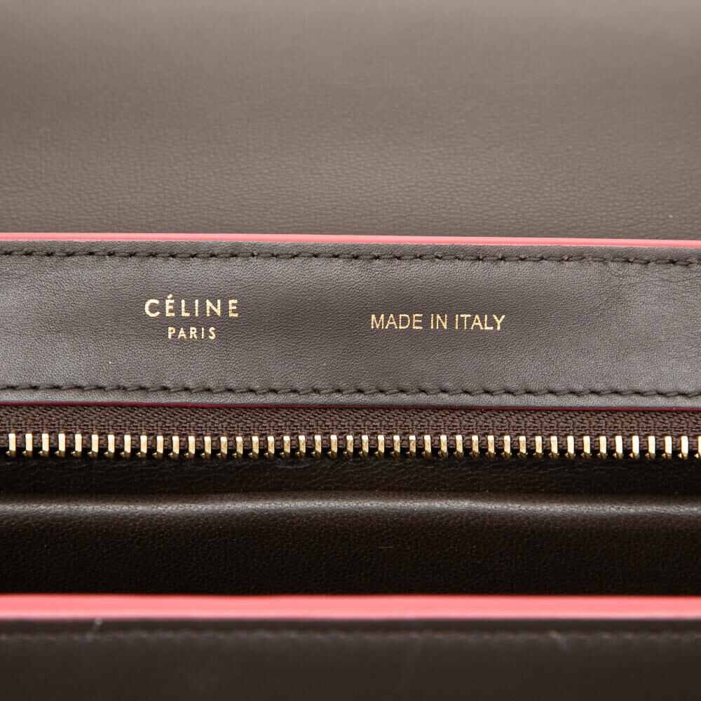 C&eacute;line Trapeze