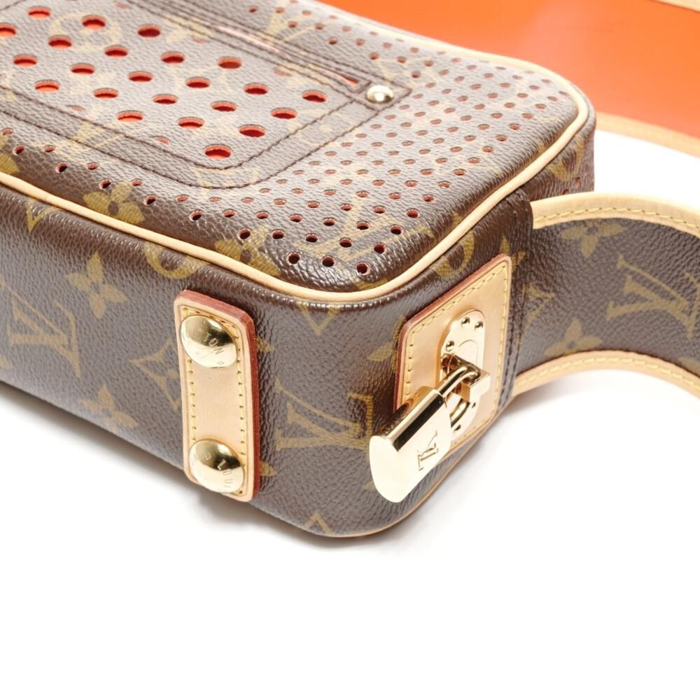 Louis Vuitton Shoulder Bags