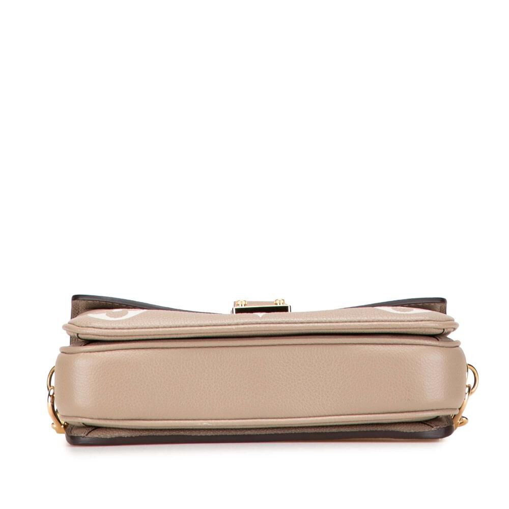 Louis Vuitton Shoulder Bags