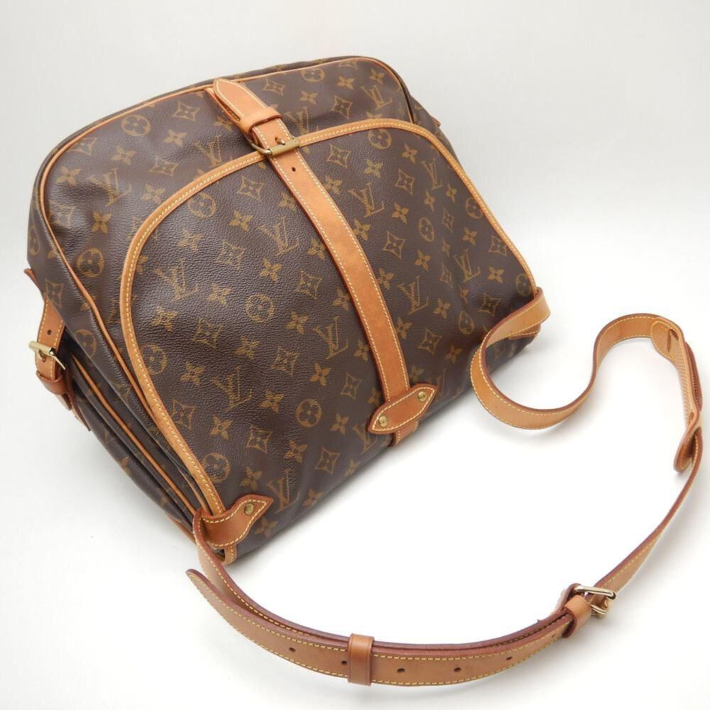 Louis Vuitton Saumur
