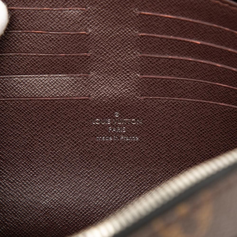 Louis Vuitton Clutch