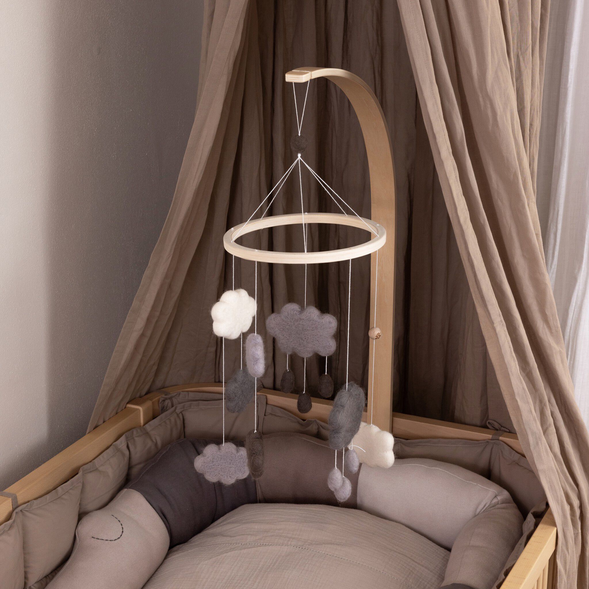 Uroholder i tr&aelig;, Wooden Edition