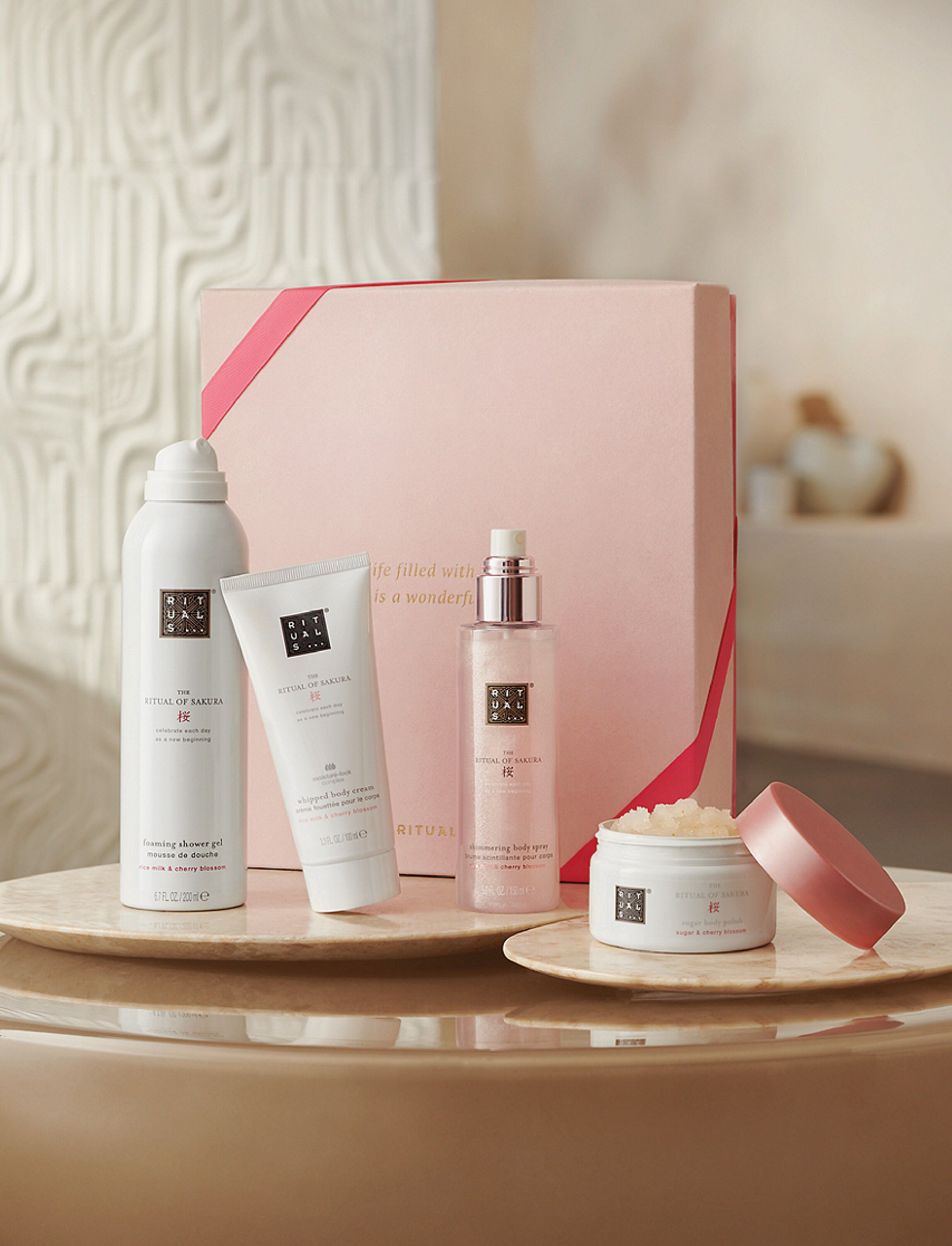 The Ritual of Sakura - Medium Gift Set 2026