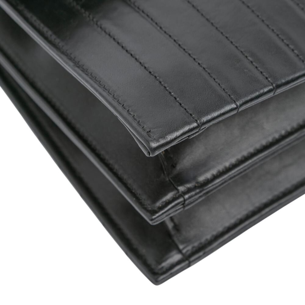 Yves Saint Laurent Shoulder Bag