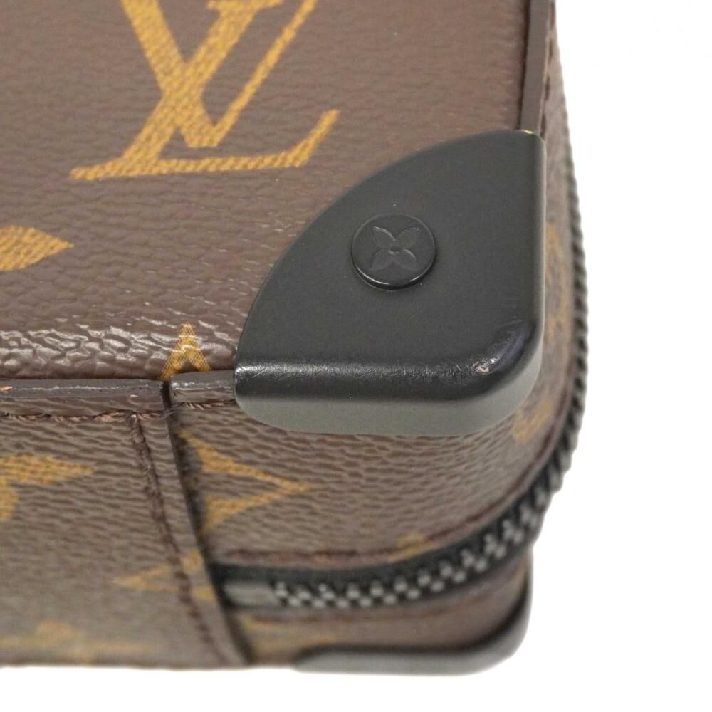 Louis Vuitton Shoulder Bags