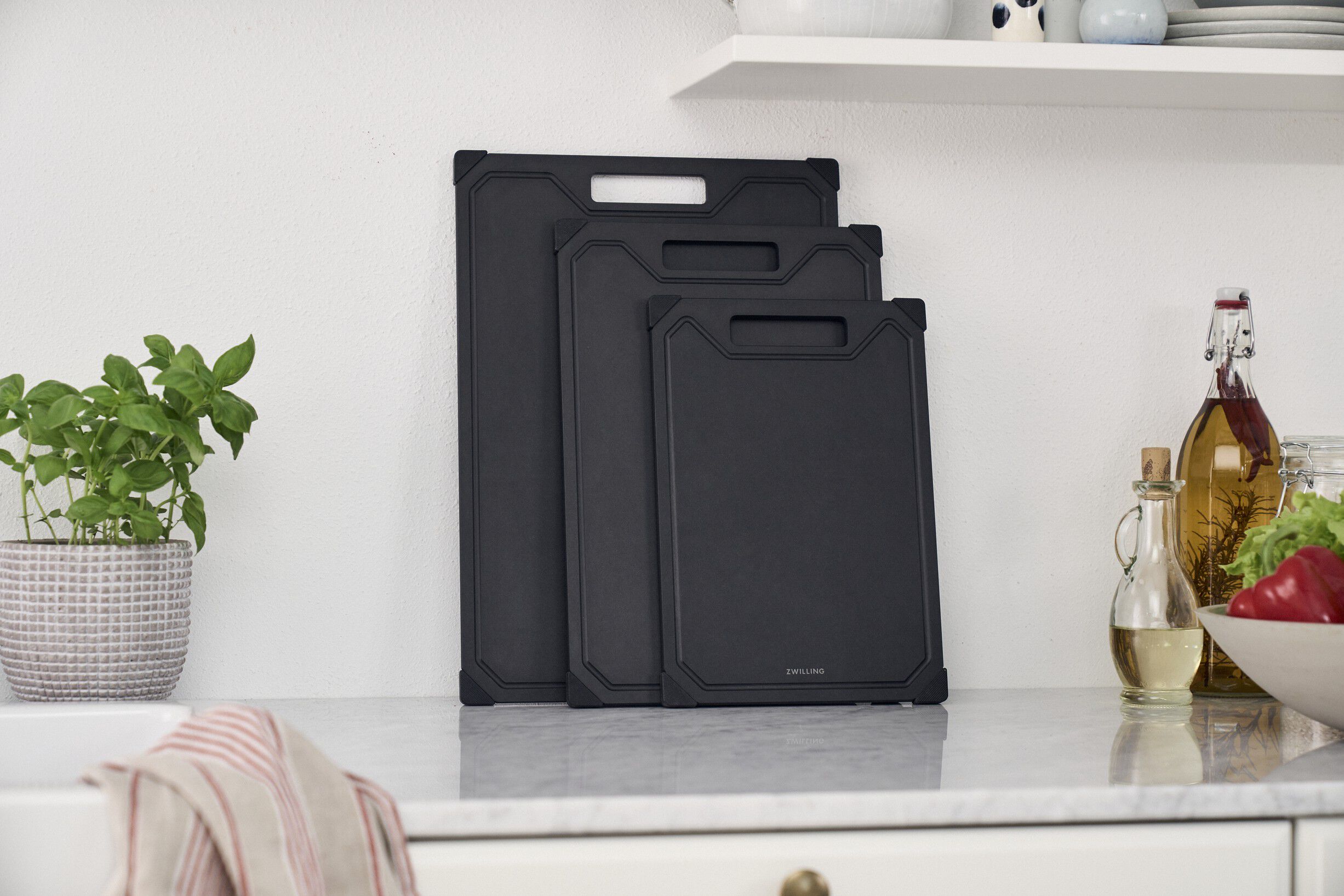 31 cm x 21 cm, Sk&auml;rbr&auml;dor, Svart