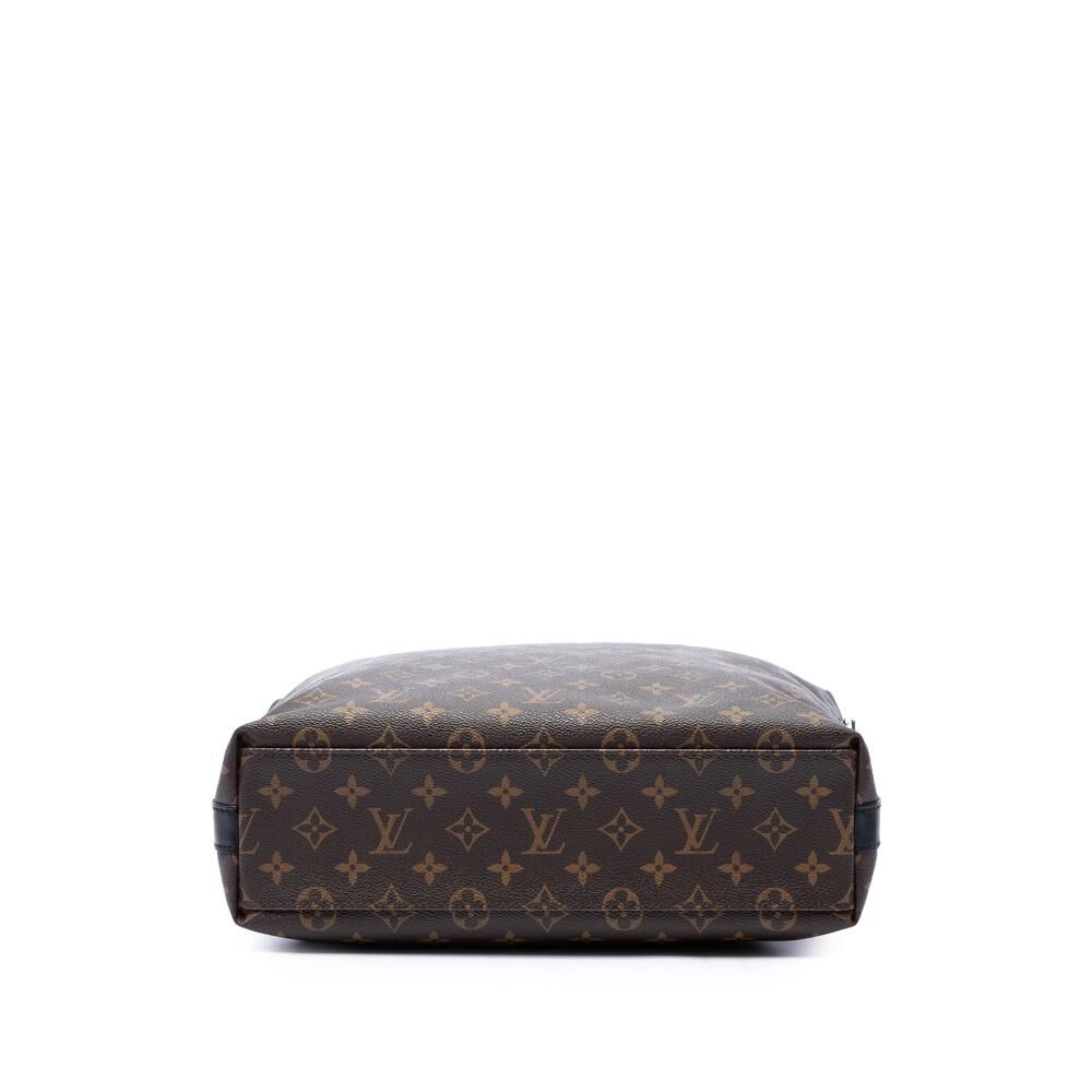 Louis Vuitton Tote