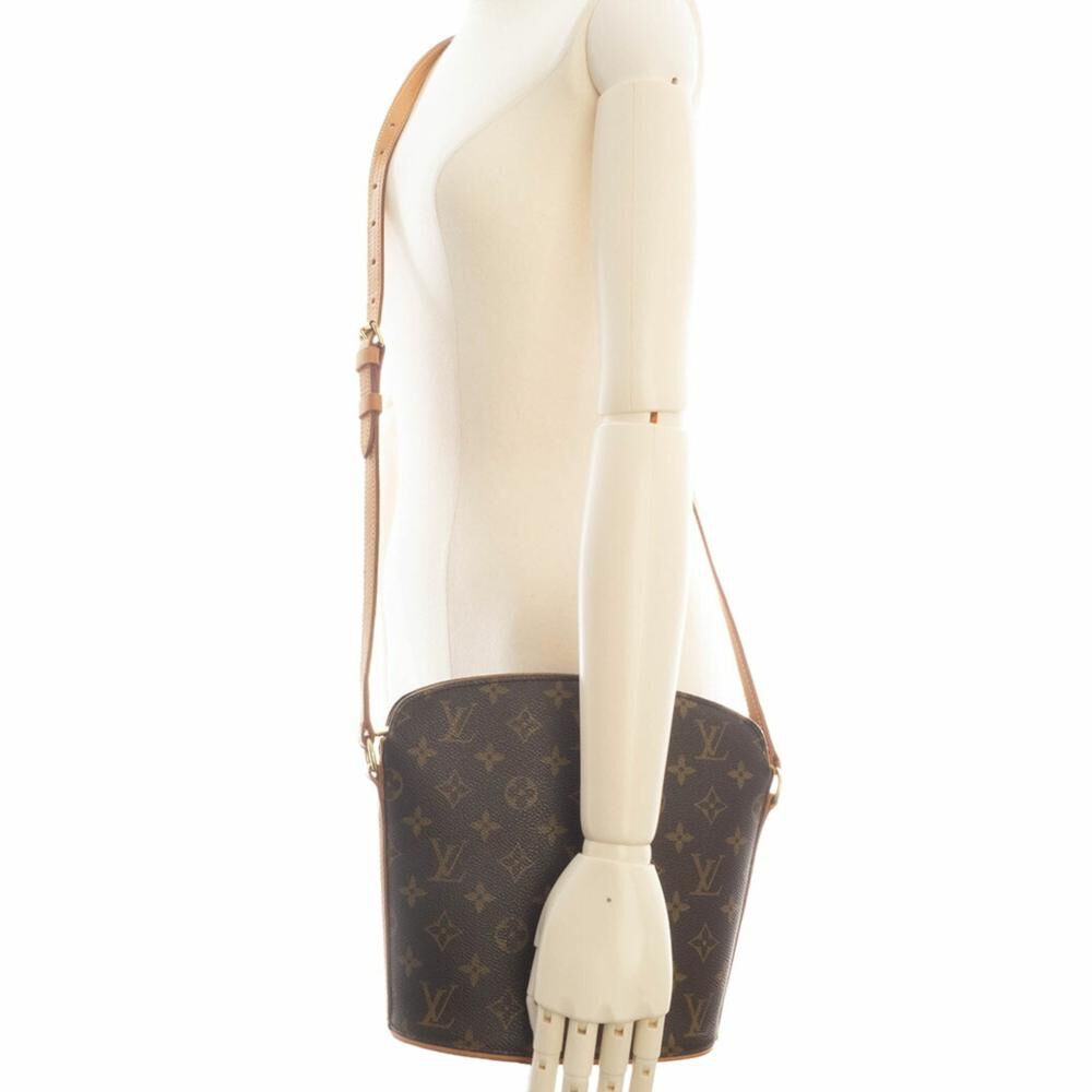 Louis Vuitton Shoulder Bags