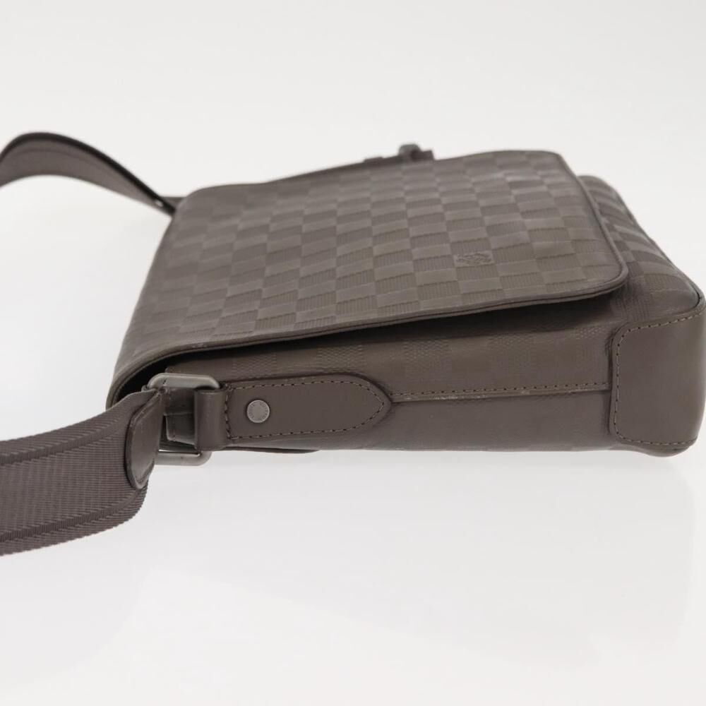 Louis Vuitton District